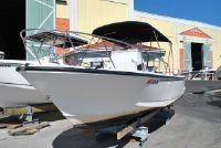 Boston Whaler 240 Outrage