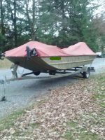 Tracker 1860 Marine Grizzly