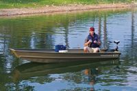 Tracker Topper 1232 Riveted Jon Boat