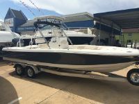 Robalo 246 Cayman Bay Boat