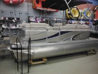 Apex Qwest Adventure 816 Cruise Deluxe