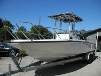Boston Whaler 230 Dauntless (Only 351 Hours & Warranty Until 05/