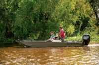 Tracker Grizzly 1860 Center Console