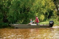 Tracker Grizzly 1860 Center Console W/ 40Hp And Custom Tra