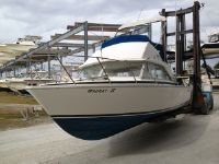 Bertram 26 Fly Bridge Cruiser