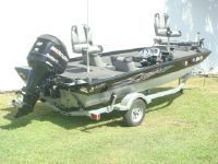 Lowe Stinger Bass St170