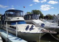 Marinette 37 Motor Yacht