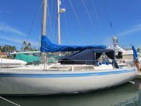 Moody 41 Central Cockpit