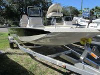 Xpress H20 Bay With A Yamaha 115 Outboard Motor