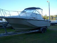 Boston Whaler 27 F/C
