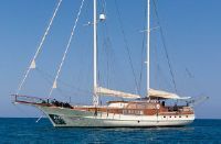 30 M 2 Engines Ketch