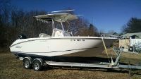 Boston Whaler 240 Outrage With Trailer