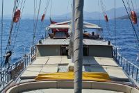 24 M 2 Engins Laminated Mahogany Ketch