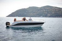 Quicksilver Activ 805 Sundeck