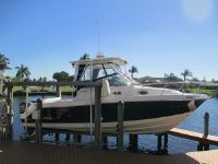 Robalo 305 Walkaround