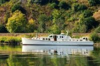 Ed Monk Bridgedeck Classic Cruiser