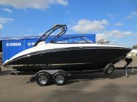 Yamaha 242 Limited S/ Black