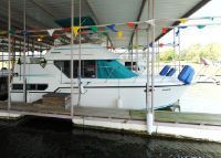 Carver 300 Aft Cabin