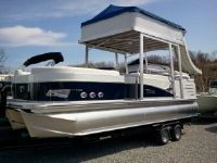 Tahoe Pontoon Funship Elite