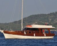 14 M - Motorsailer