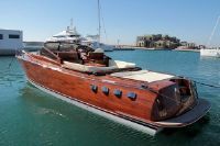 Royal Lagoon Royal Mustang 39