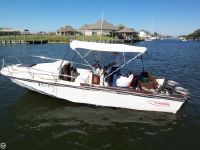 Boston Whaler 22 Outrage Cuddy