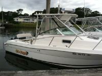 Robalo R235 Walkaround