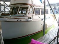Marine Trader 32 Sedan