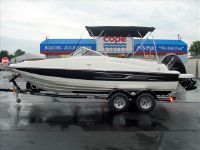 Bayliner Deckboat 210
