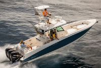 Boston Whaler 350 Outrage