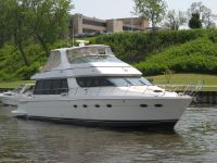 Carver 570 Voyager