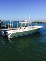 Regulator 32 Center Console