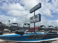 Correct Craft Ski Nautique 200