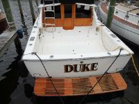 Bertram Flybridge Cruiser 28