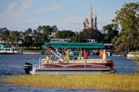 Sun Tracker Party Barge 220 Dlx W/60Hp 4S
