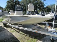 Xpress H20 Bay With A F115 Yamaha Outboard Motor