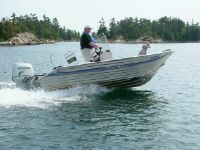 2010 17.5' Henley Aluminum Center Console