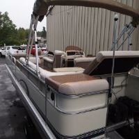 Voyager 240 Lake Raider