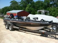 Champion Boats Fish Hunter