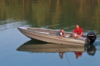 Tracker Guide V-16 Laker Deep V Boat