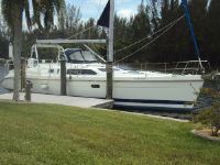 Hunter 45 Center Cockpit.