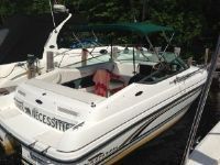 Chaparral 2335 Cuddy Cabin