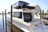 Carver Voyager 570 Pilothouse