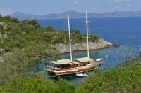 24 M - 4 Cabin Wooden Motosailer