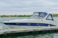 Larson 330 Cabin Cruiser