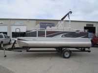 Apex Marine Qwest 818 Vx Fish