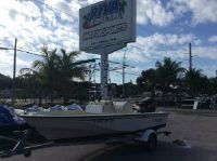 Boston Whaler 17 Outrage