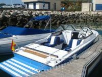 Glastron Aventura 215