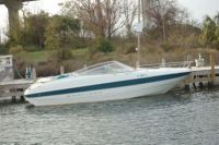 Bayliner 2352 Capri Cuddy