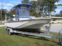 Boston Whaler Outrage 20